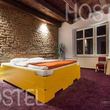 3 Bros' Hostel Cieszyn Cieszyn  Oda fotoğraf