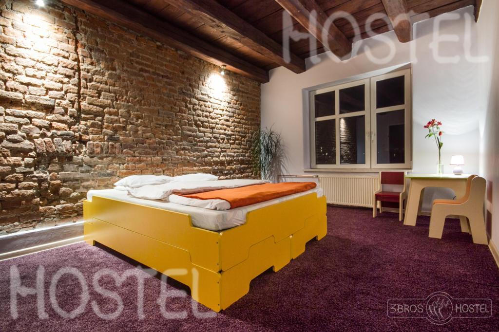 3 Bros' Hostel Cieszyn Cieszyn  Oda fotoğraf